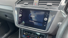 Volkswagen Tiguan 2.0 TDI 200 4Motion R-Line 5dr DSG Diesel Estate